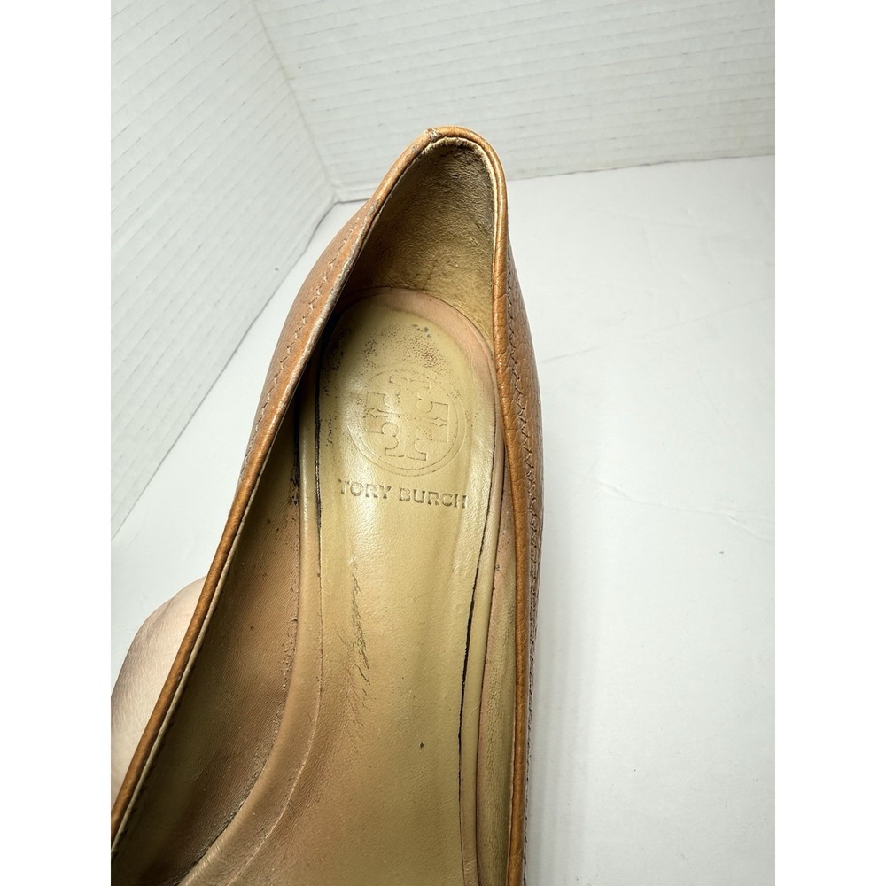 Tory Burch Sally 2 Peep Toe Wedge Heels Tan Leather Gold Logo Women's Sz 7.5 - Picture 11 of 16